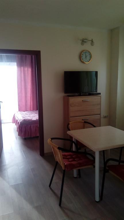 Apartments Dubrava 106 Dobra Voda Bilik gambar